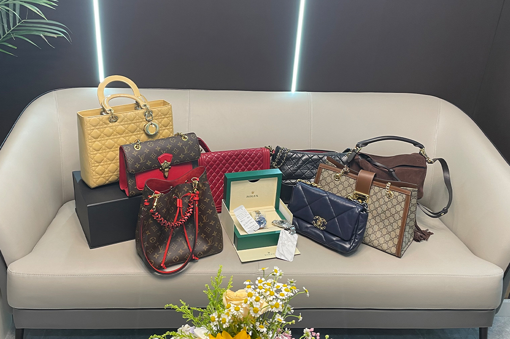 北京奢侈品回收正规军不足一成,白皮书划出四条红线:查资质、看设备、问报价、留凭证