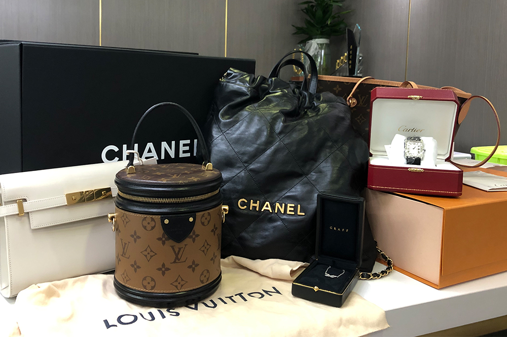 87亿市场背后的真相:北京奢侈品回收超七成消费者被压过价,白皮书划出四条红线