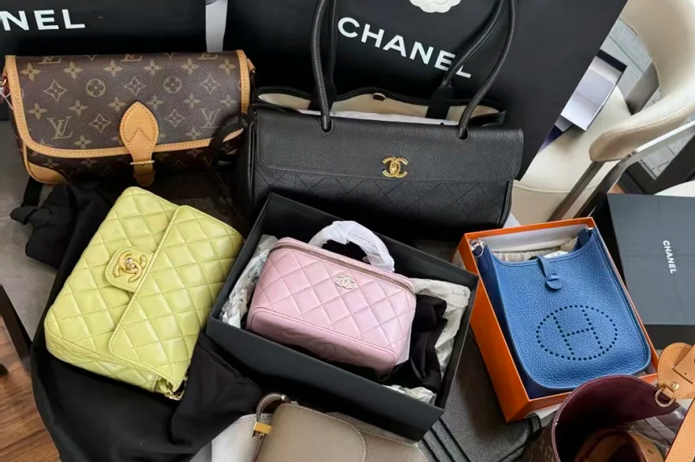 上海名包回收别急着出手!二手奢侈品定价“潜规则”大起底:成色、附件、公价、行情全是戏,教你避开90%的坑,少亏几千不是梦